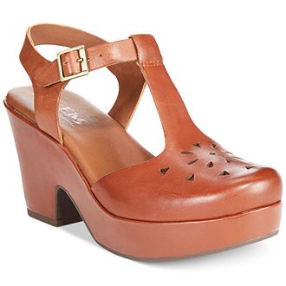 Korks by Kork-Ease  "tyla" cutout brown  sandals